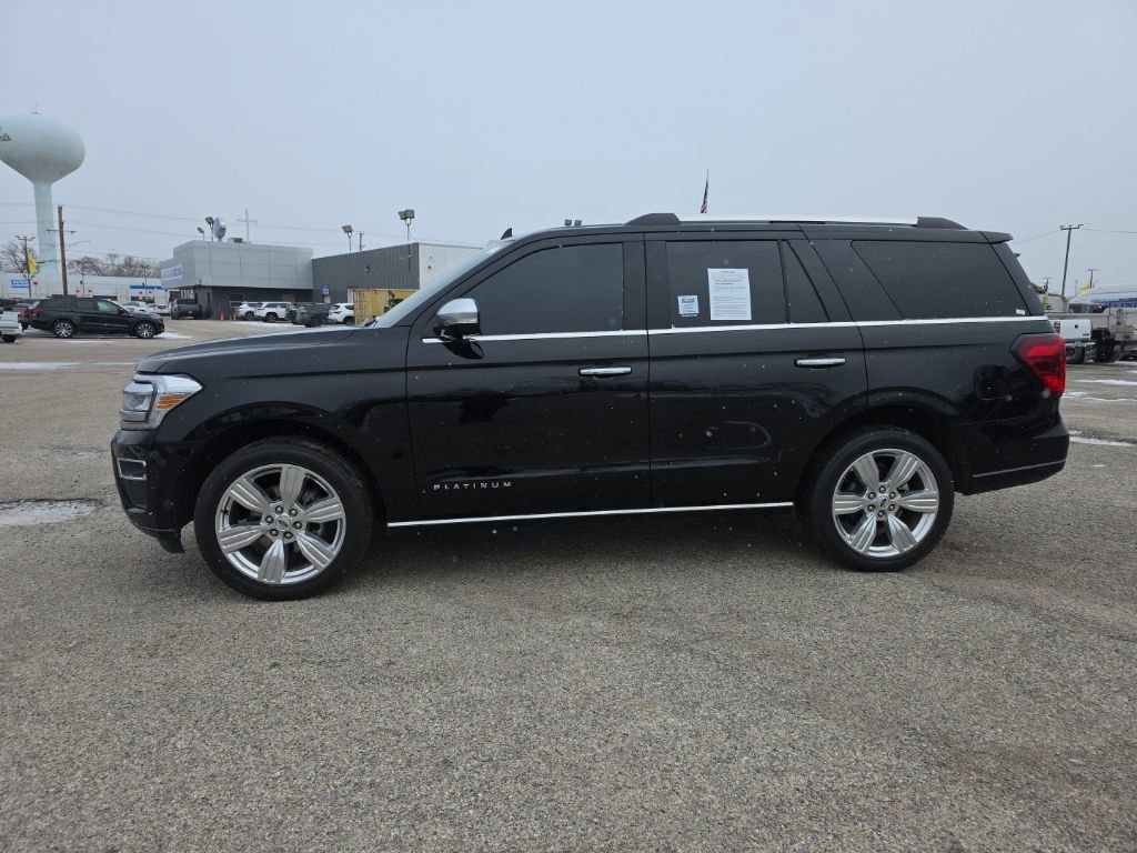 Used 2024 Ford Expedition Platinum image 5