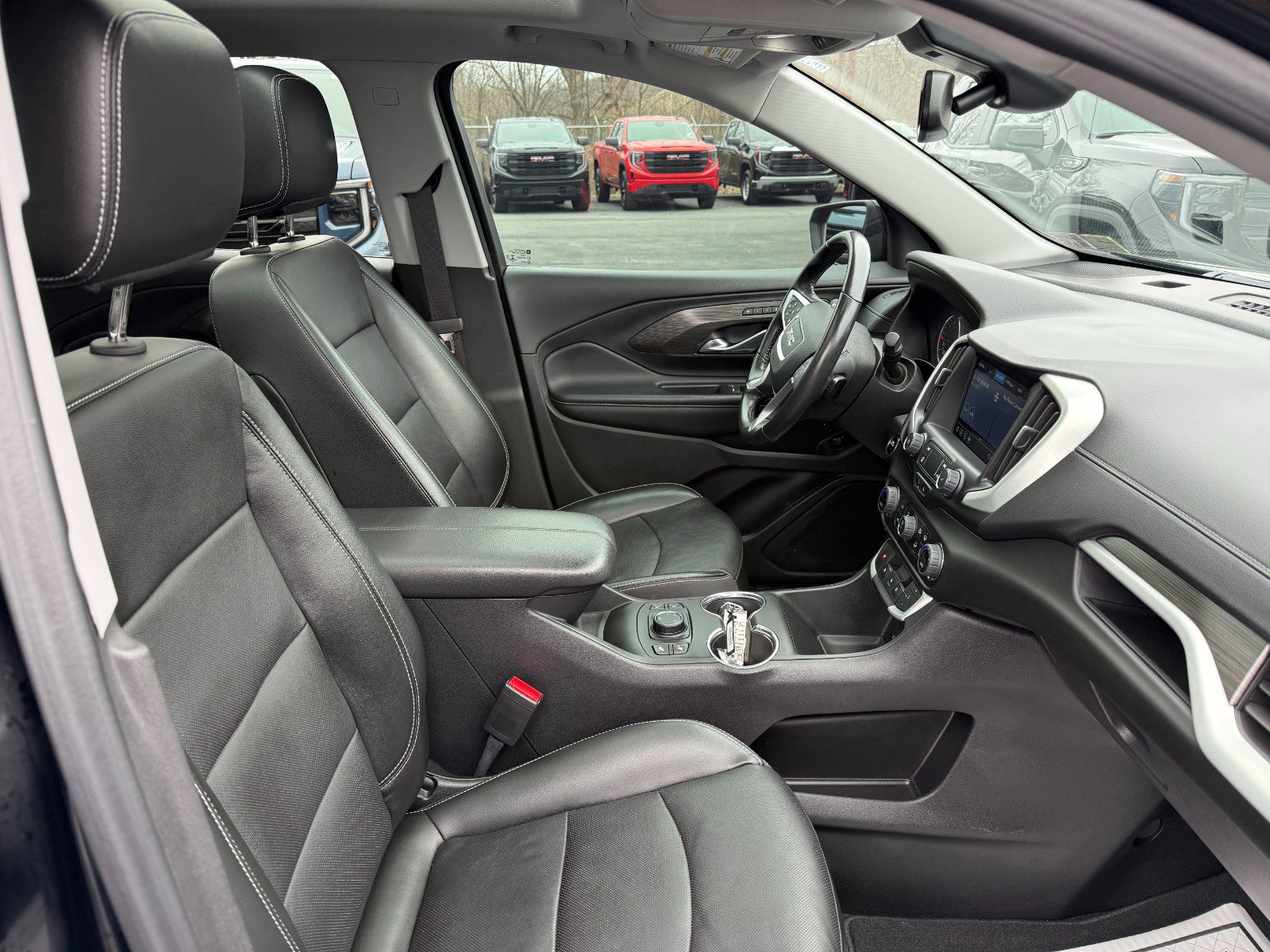 Used 2022 GMC Terrain SLT w/ Elevation Edition image 20