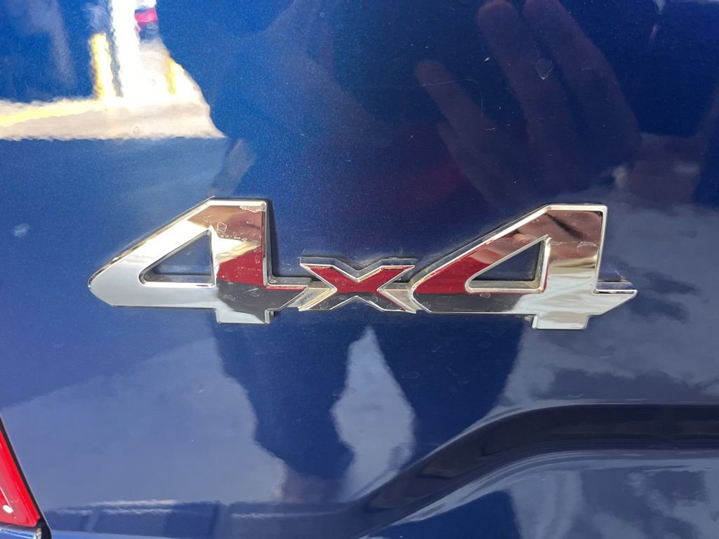 Used 2015 Toyota Tundra SR5 w/ SR5 Upgrade Package image 47