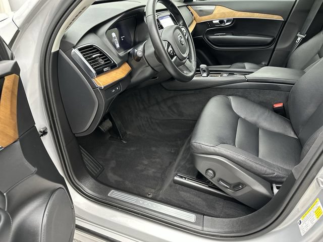 Certified 2025 Volvo XC90 T8 Plus w/ Protection Package Premier AWD/4WD image 11