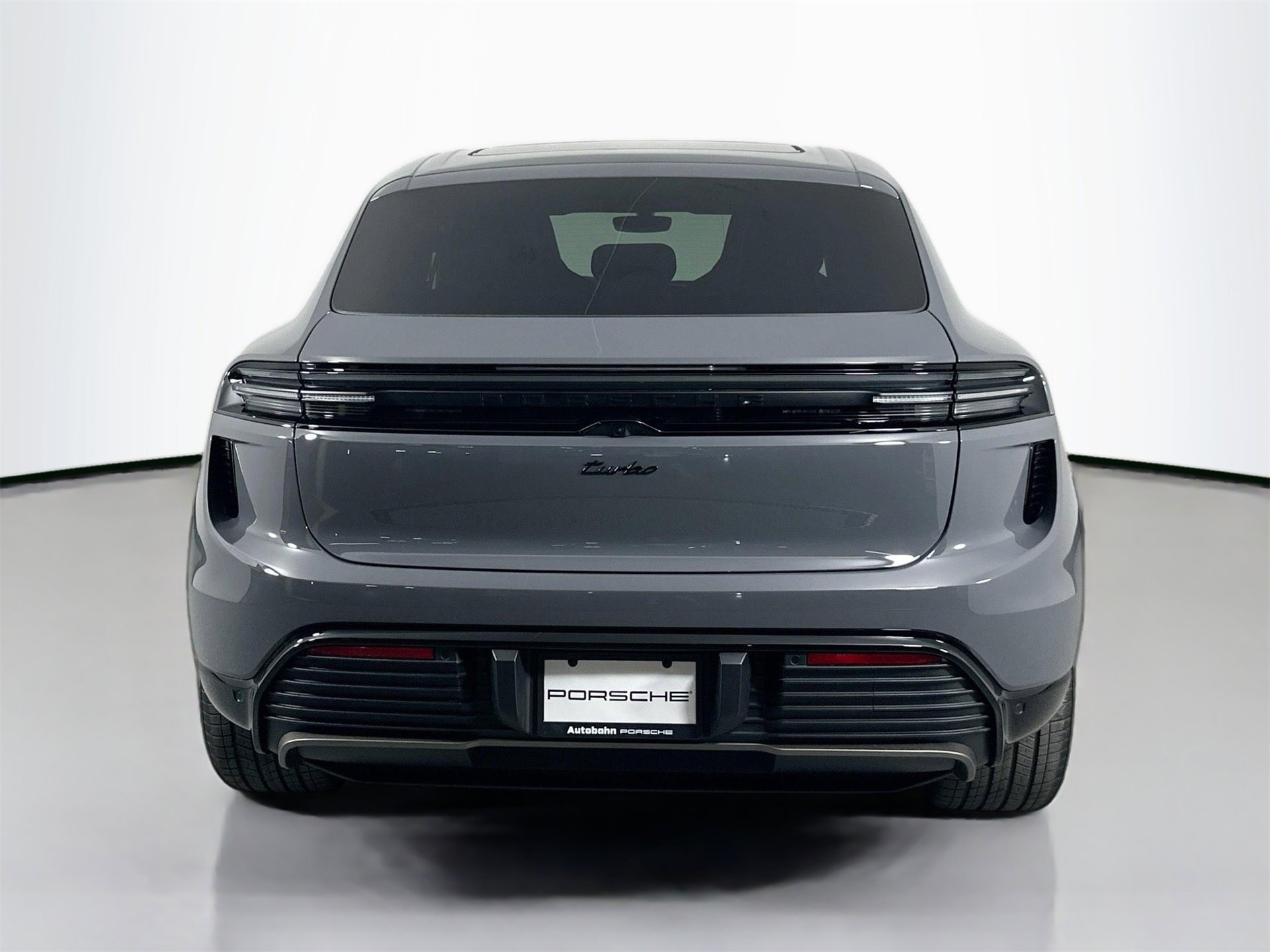 Certified 2025 Porsche Macan Turbo Electric image 6