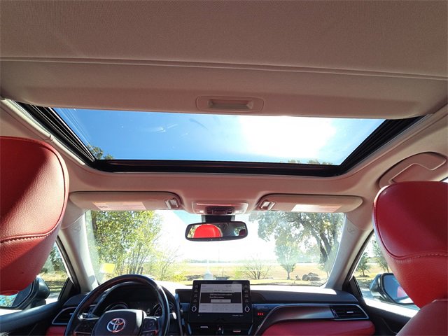 Used 2021 Toyota Camry XSE image 15