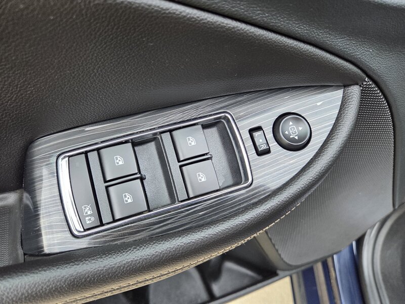 Used 2019 Chevrolet Impala LT FWD image 13