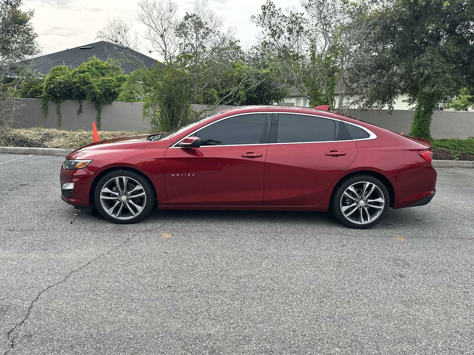 Used 2023 Chevrolet Malibu LT FWD image 3