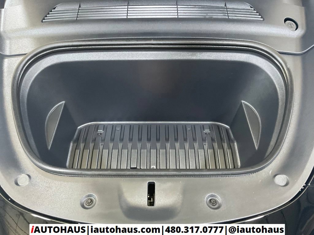 Used 2024 Tesla Model Y Long Range AWD/4WD image 9