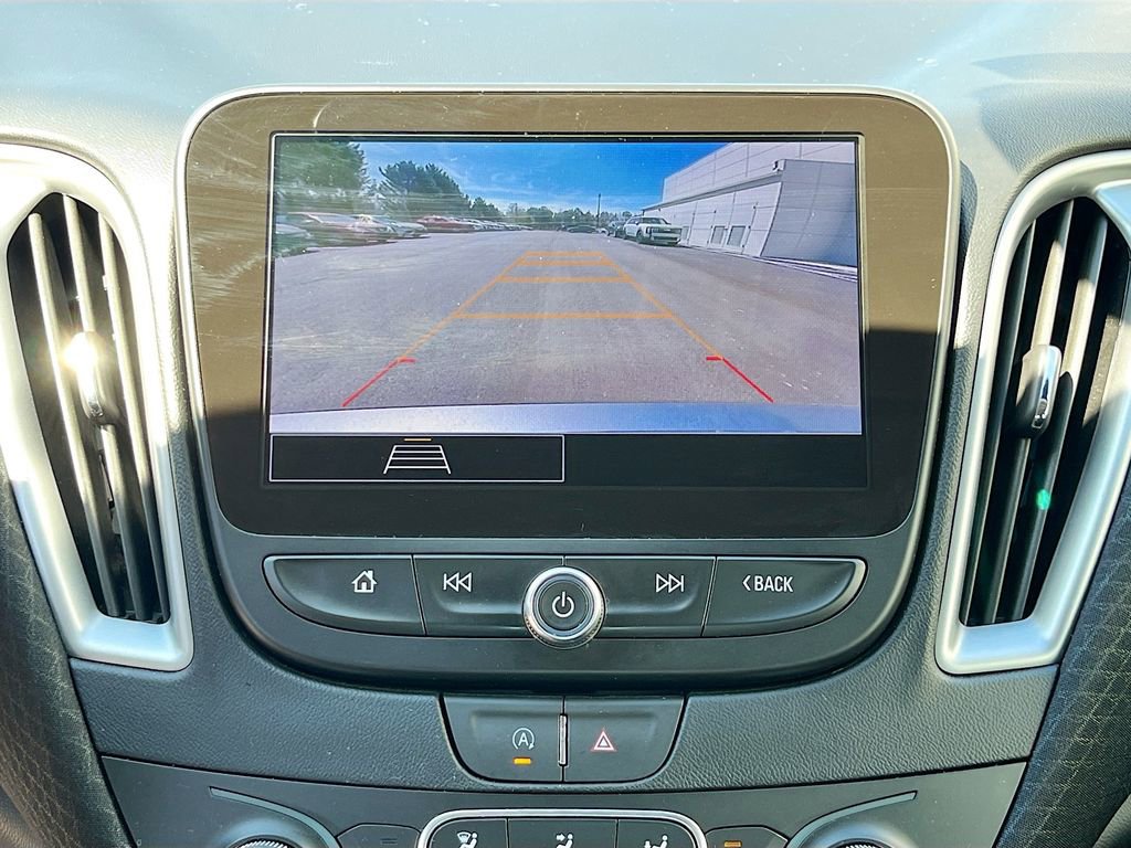 Used 2025 Chevrolet Malibu LT FWD image 23