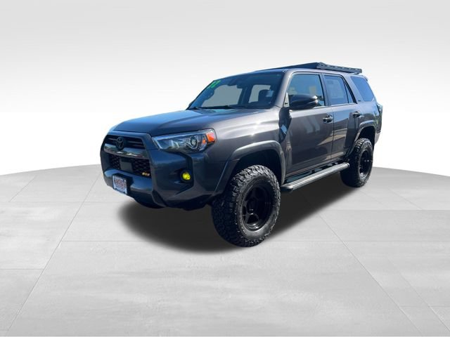 Used 2022 Toyota 4Runner SR5 Premium w/ Moonroof Package AWD/4WD image 3