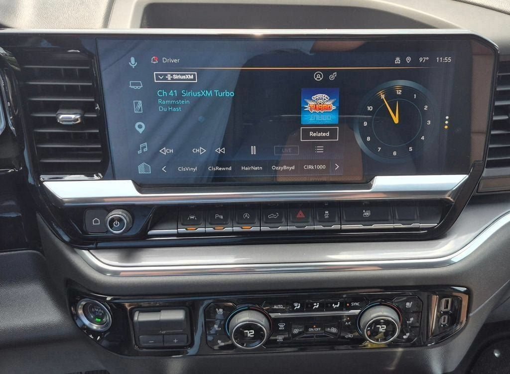 Used 2025 Chevrolet Silverado 1500 High Country w/ Technology Package AWD/4WD image 95