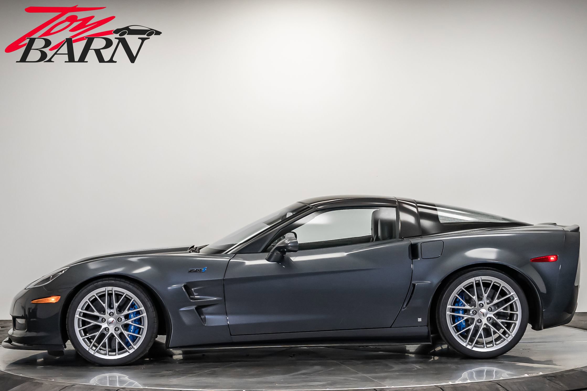 Used 2009 Chevrolet Corvette ZR1 w/ Preferred Equipment Group image 2