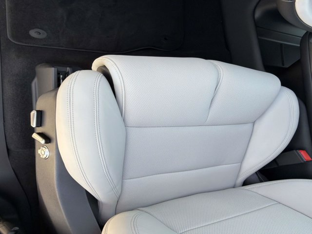 New 2026 Lincoln Navigator L Reserve AWD/4WD image 11