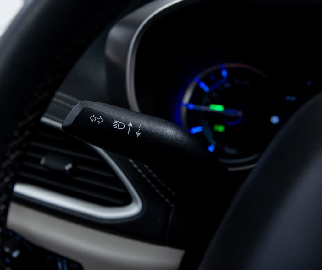 Used 2024 Chrysler Pacifica Select image 28