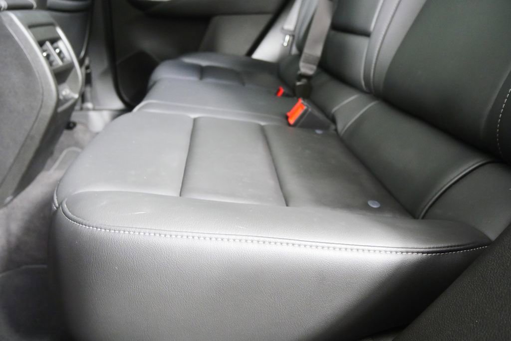 Used 2024 Cadillac XT4 Premium Luxury w/ Cold Weather Package image 15