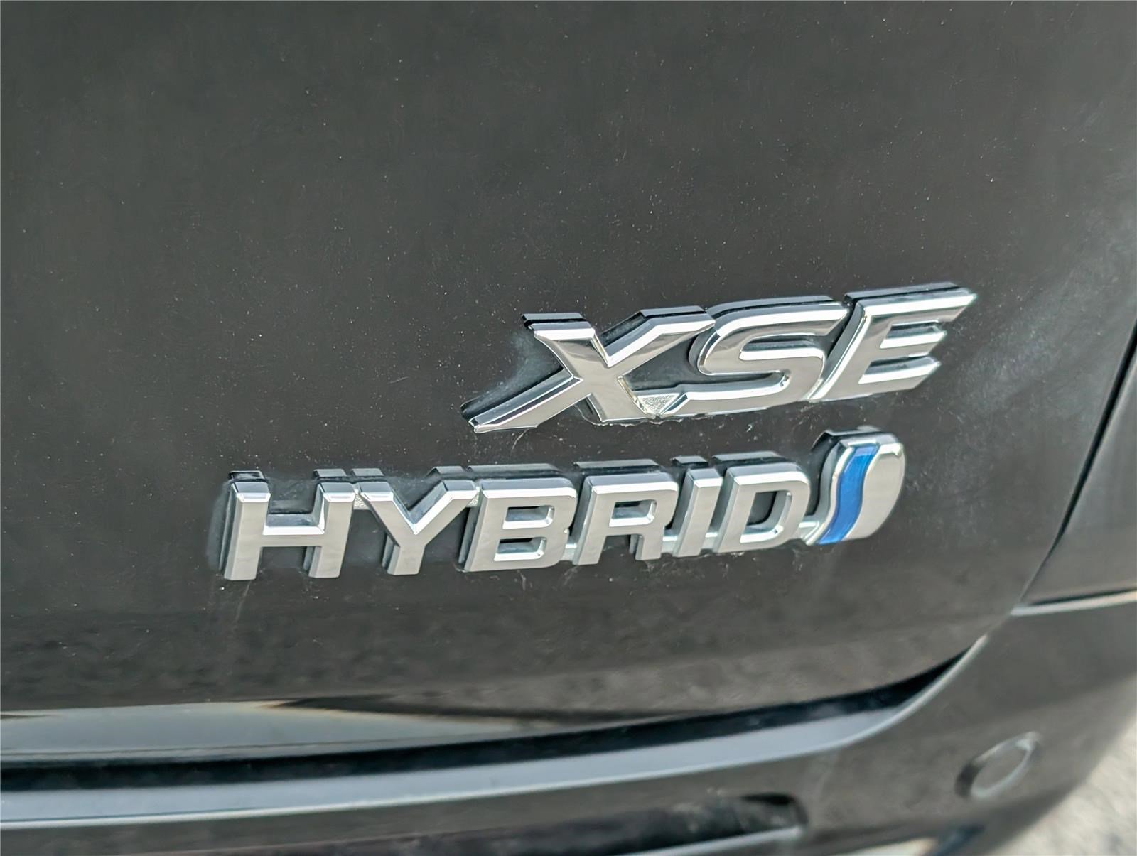 Used 2024 Toyota Sienna XSE w/ XSE Plus Package image 9