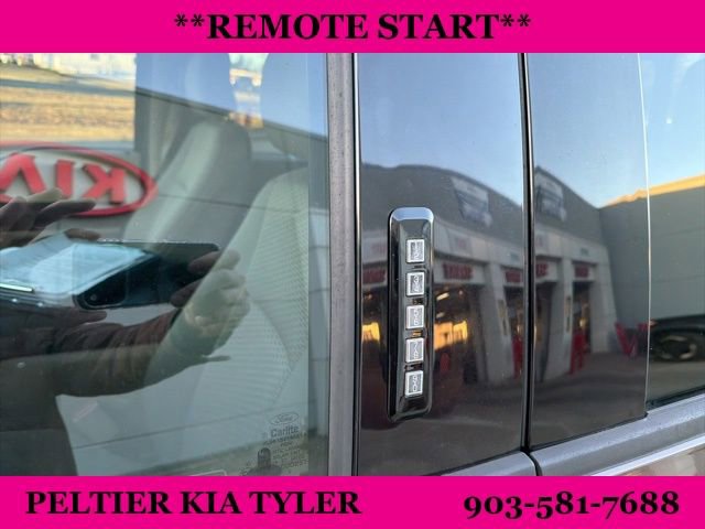 Used 2015 Ford F150 XLT w/ Equipment Group 302A Luxury image 8