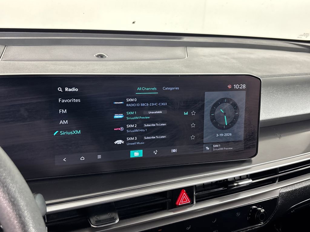 Used 2024 Kia Sorento LX image 17