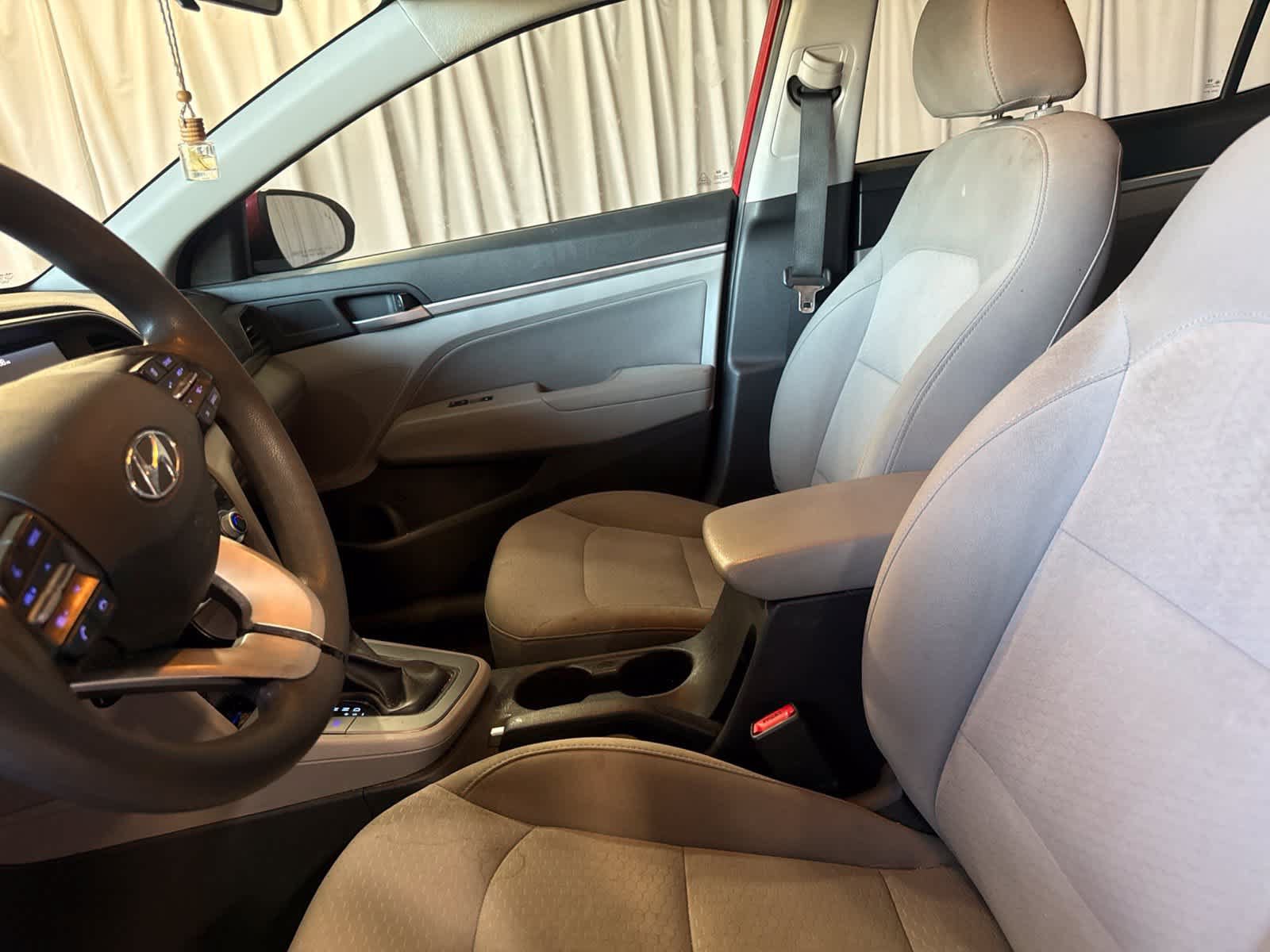 Used 2020 Hyundai Elantra SEL FWD image 17