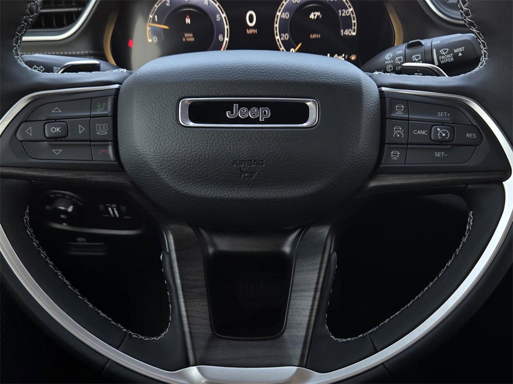 New 2025 Jeep Grand Cherokee Limited image 22