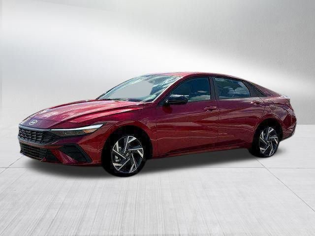 New 2025 Hyundai Elantra Sport image 2