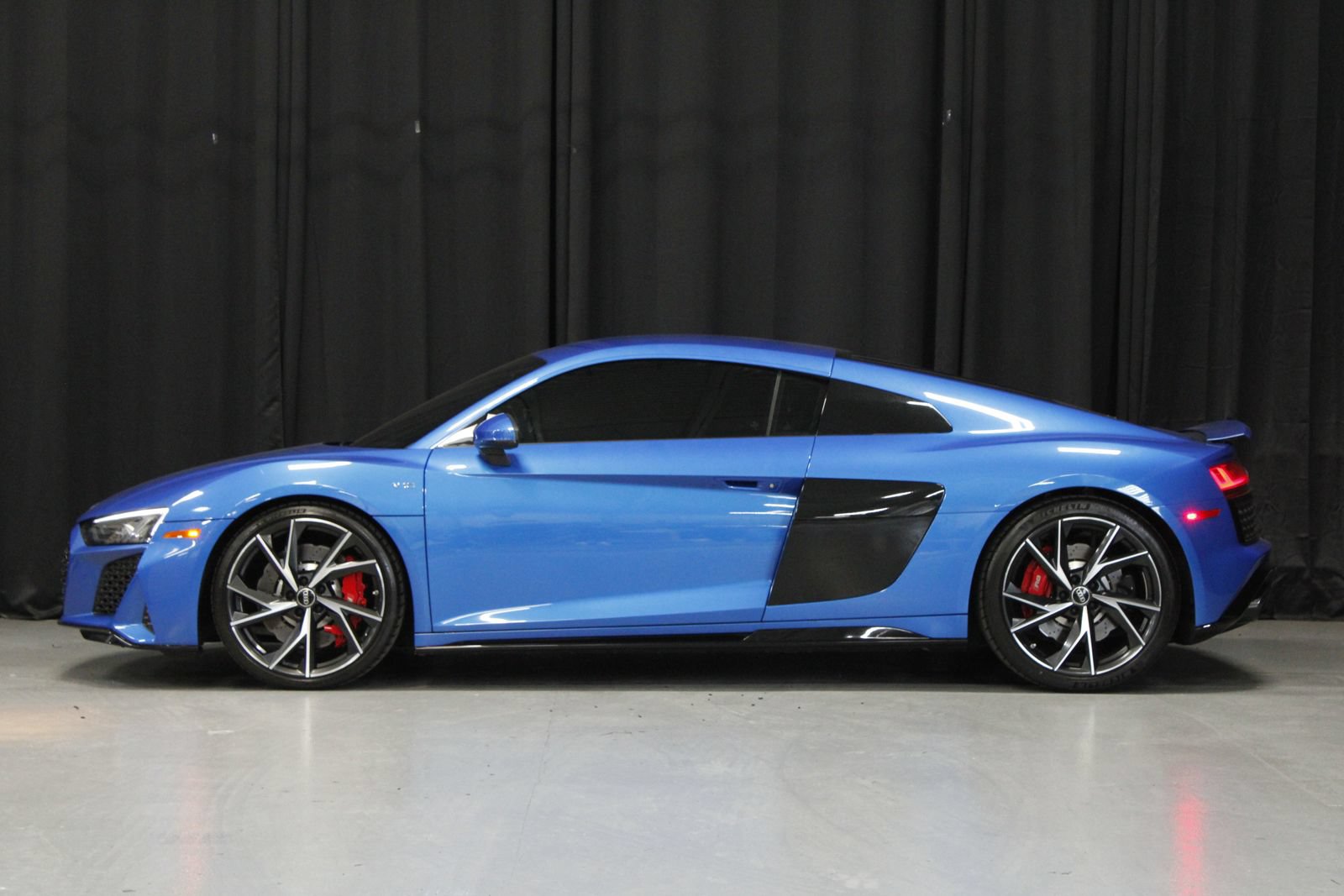 Used 2023 Audi R8 V10 performance RWD image 2