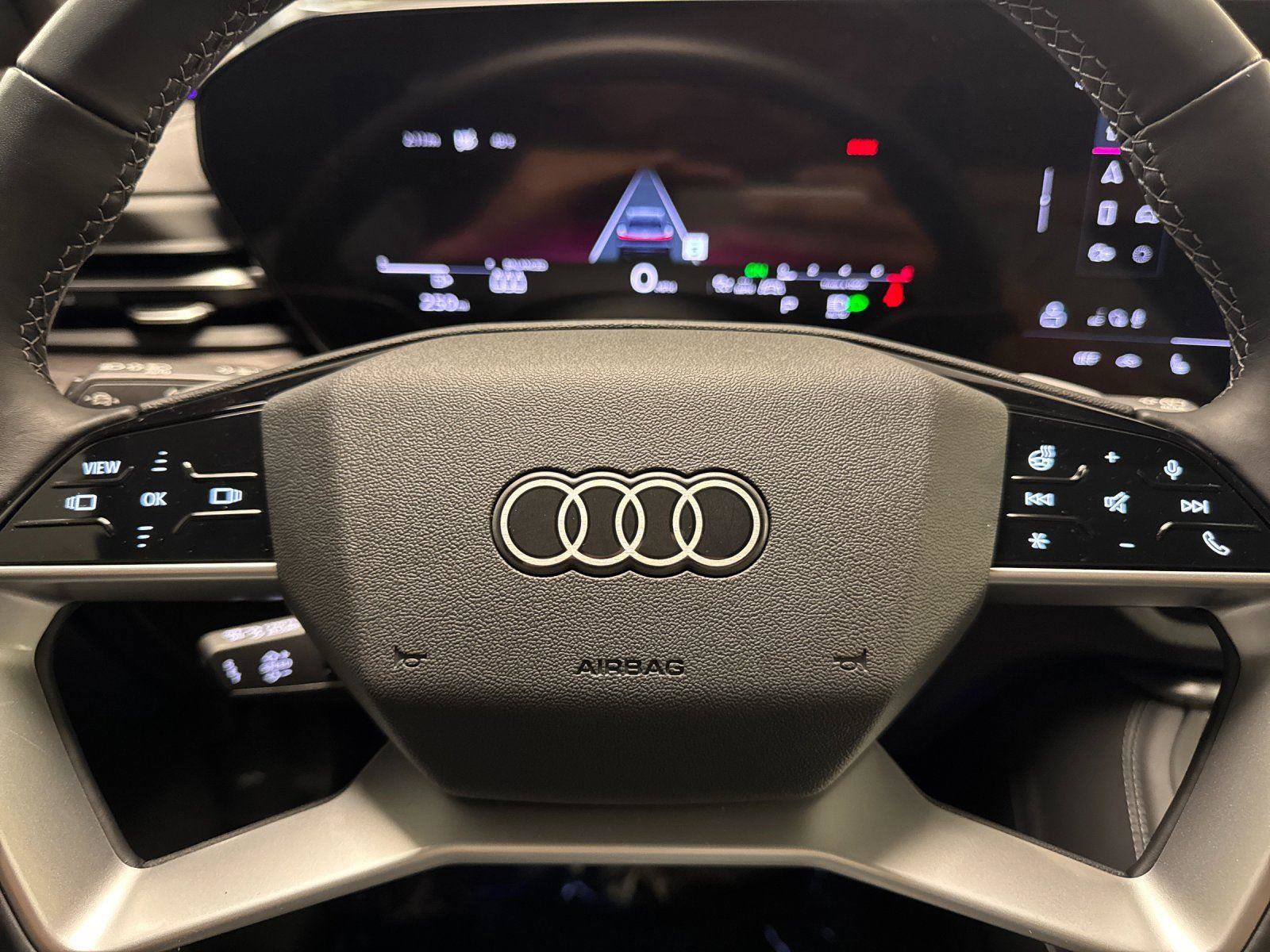 Certified 2025 Audi Q5 Premium w/ Convenience Package AWD/4WD image 24