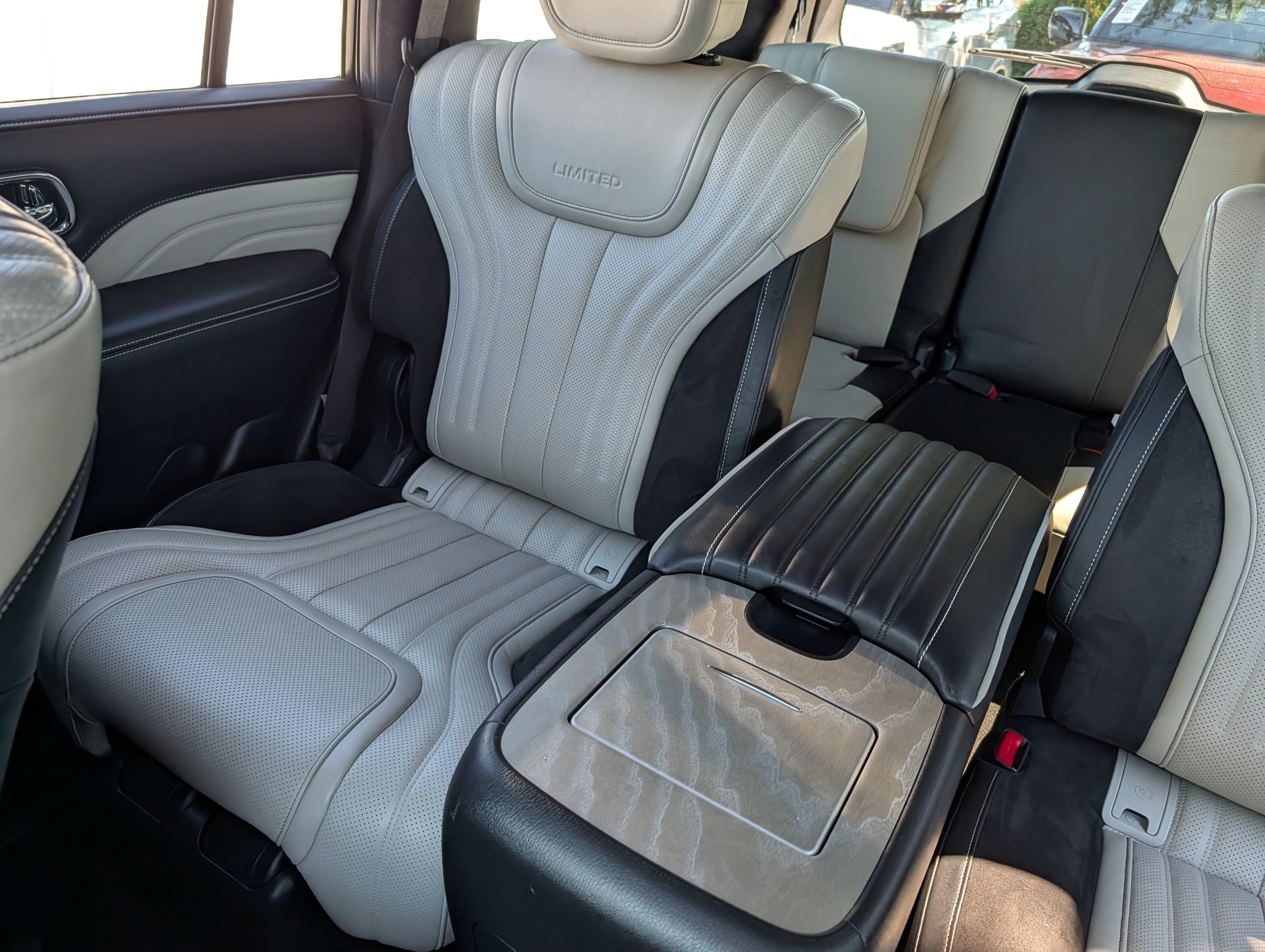 Used 2019 INFINITI QX80 Limited w/ All-Season Package AWD/4WD image 12