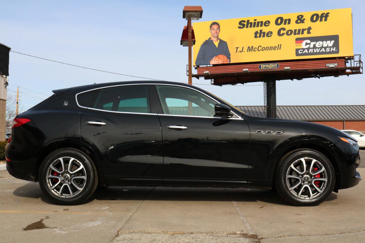 Used 2020 Maserati Levante image 12