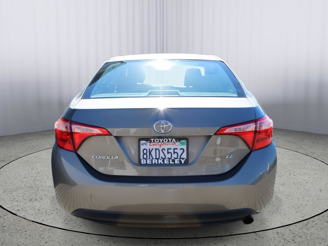 Used 2018 Toyota Corolla LE FWD image 7