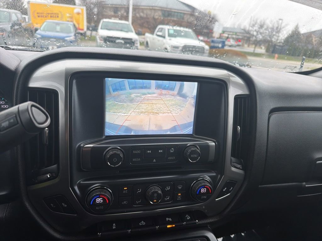 Used 2018 Chevrolet Silverado 1500 LT w/ Midnight Edition image 22