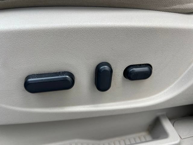Used 2014 Ford Escape Titanium w/ Equipment Group 401A FWD image 30