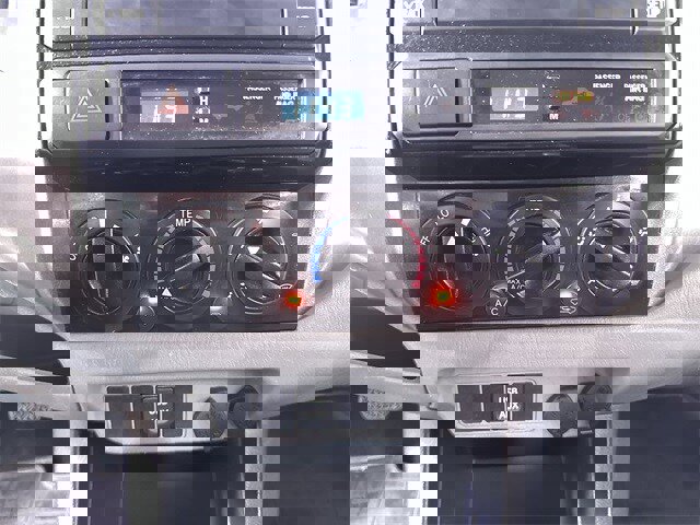 Used 2013 Toyota Tacoma PreRunner w/ SR5 Pkg image 17