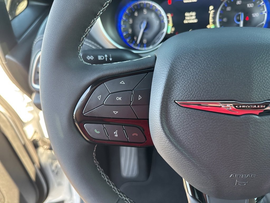 New 2026 Chrysler Pacifica Limited w/ S Appearance Package image 60