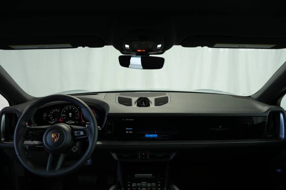 New 2026 Porsche Cayenne Coupe AWD/4WD image 16