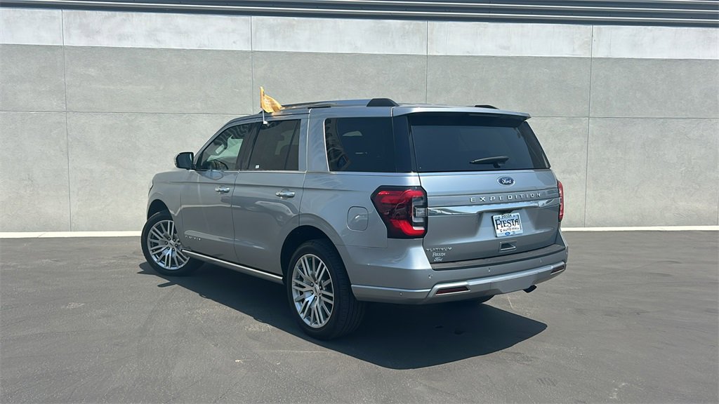 Certified 2024 Ford Expedition Platinum image 4