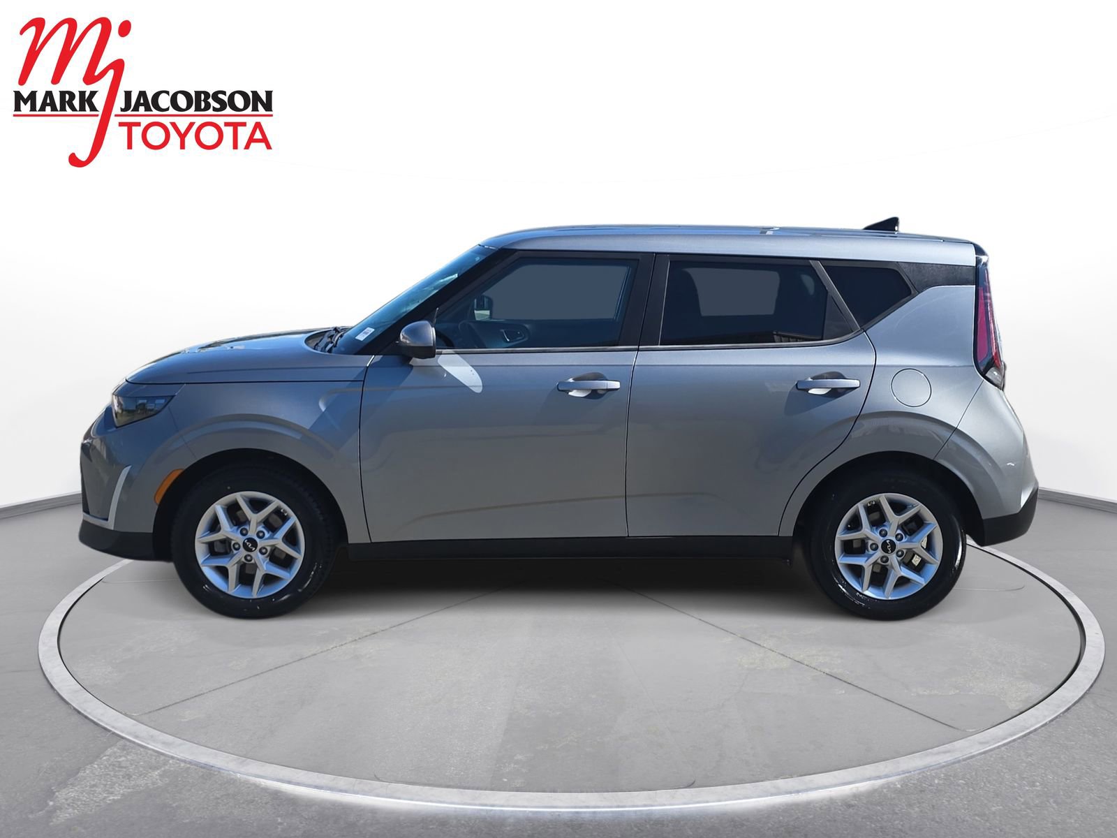 Used 2024 Kia Soul LX w/ Option Group 015 FWD image 8