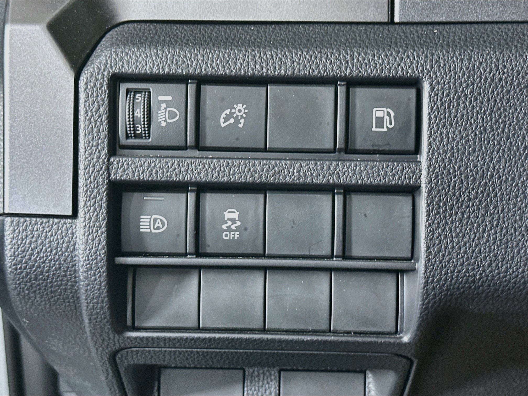 Used 2026 Toyota 4Runner SR5 AWD/4WD image 17