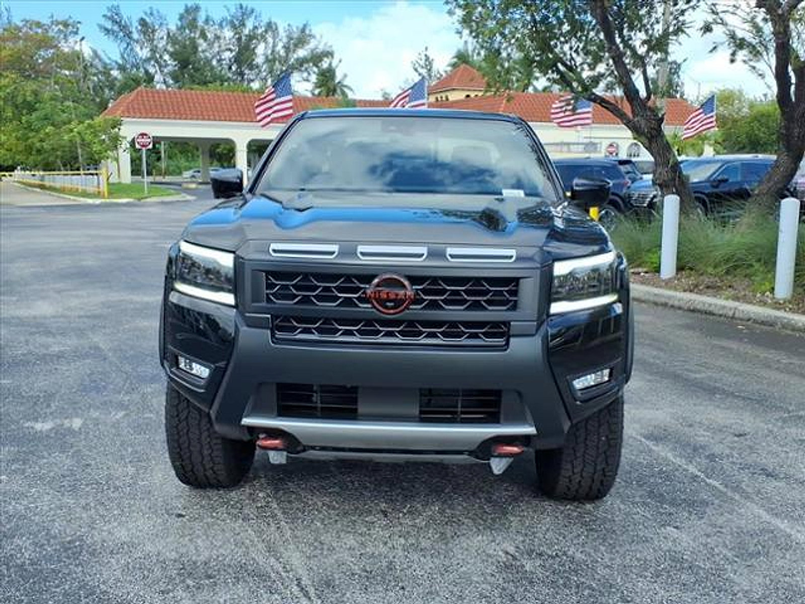 New 2026 Nissan Frontier PRO-4X w/ Pro-4x Convenience Package image 8