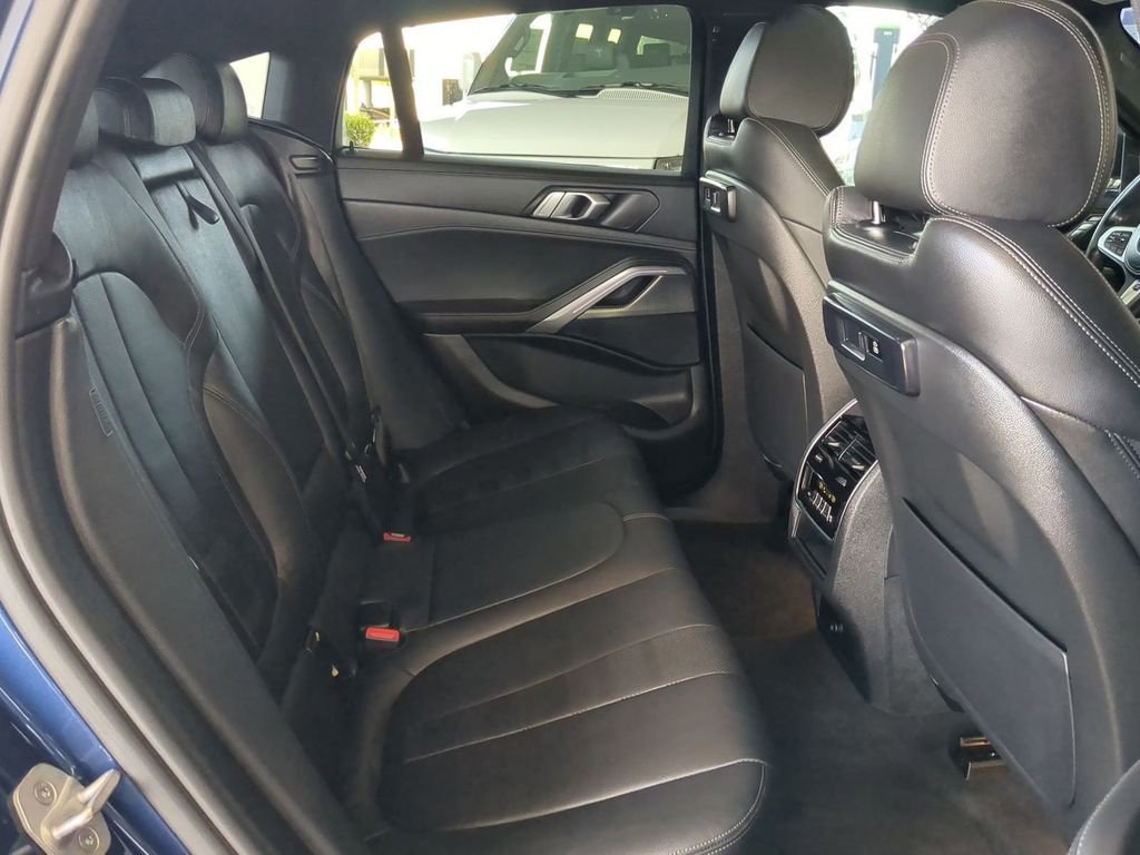 Used 2021 BMW X6 sDrive40i w/ M Sport Package image 30