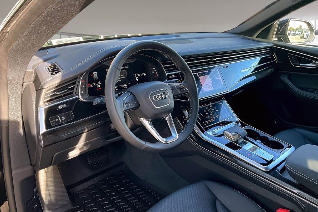 Used 2026 Audi Q8 Premium Plus AWD/4WD image 17