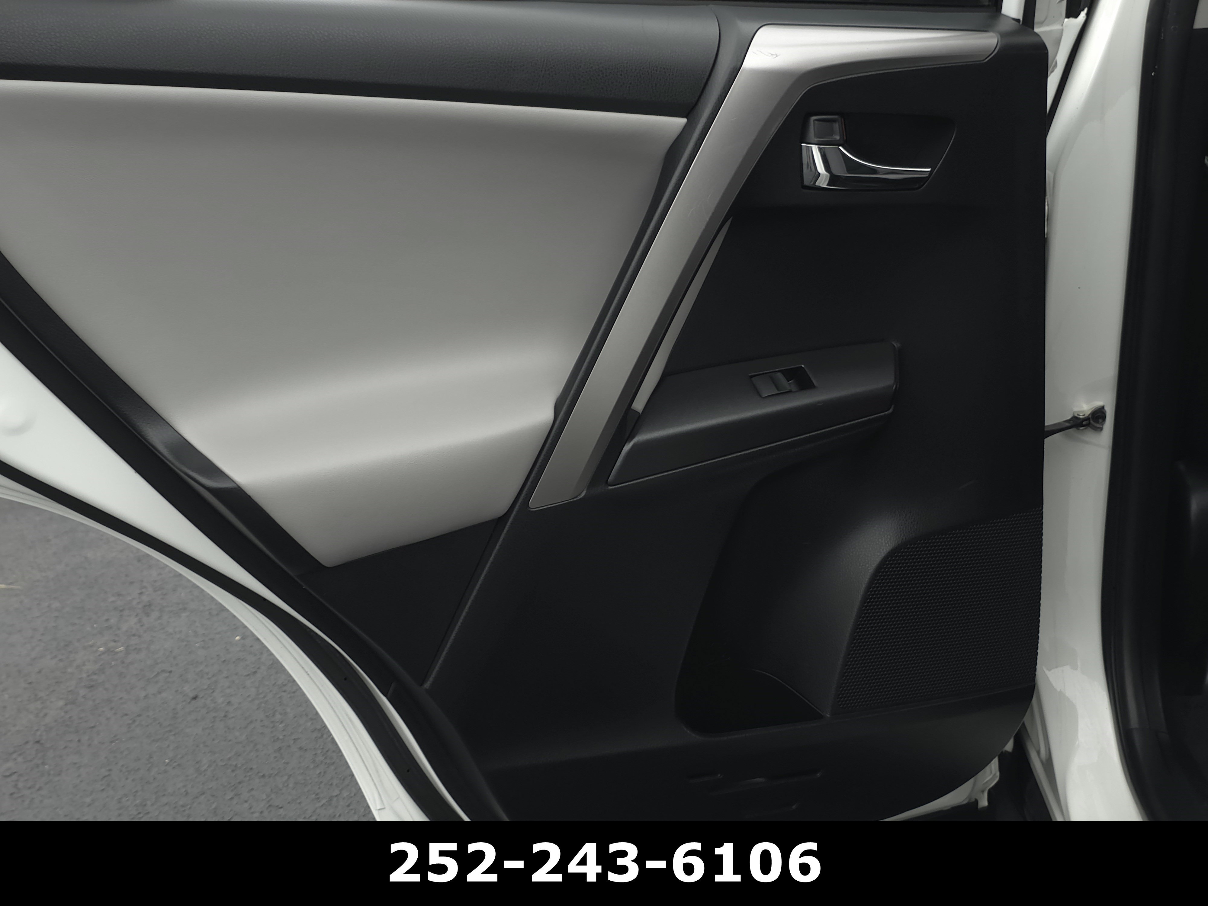 Used 2016 Toyota RAV4 XLE FWD image 33