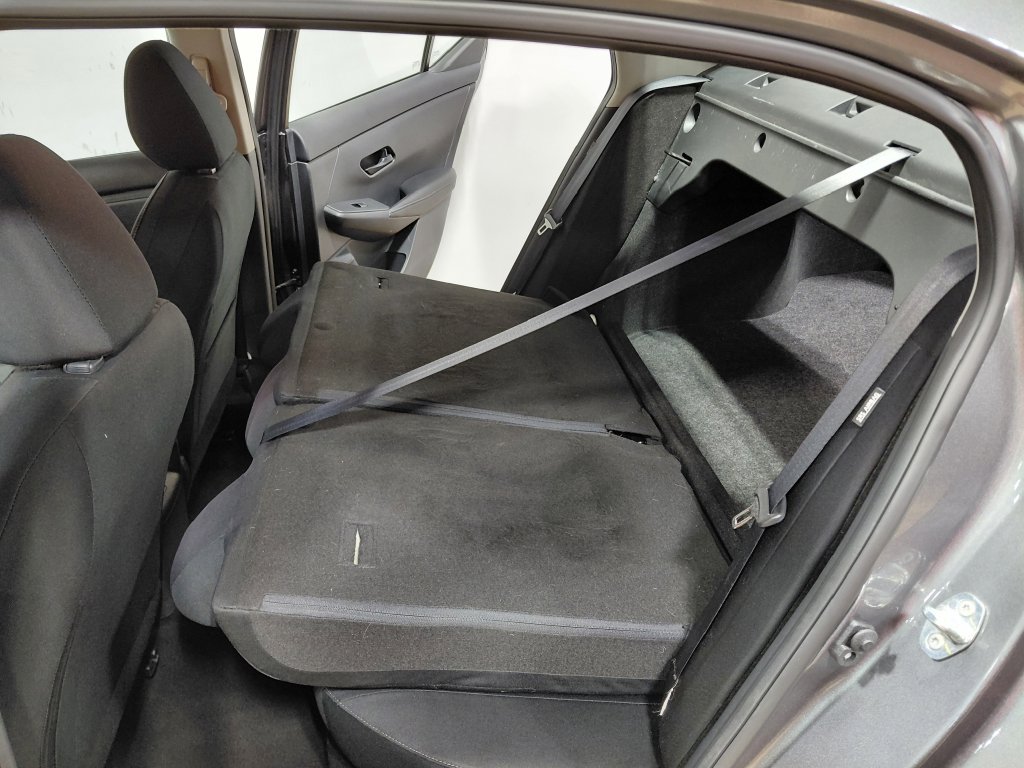 Used 2025 Nissan Sentra SV FWD image 6