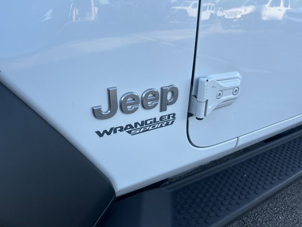 Used 2018 Jeep Wrangler Sport image 19