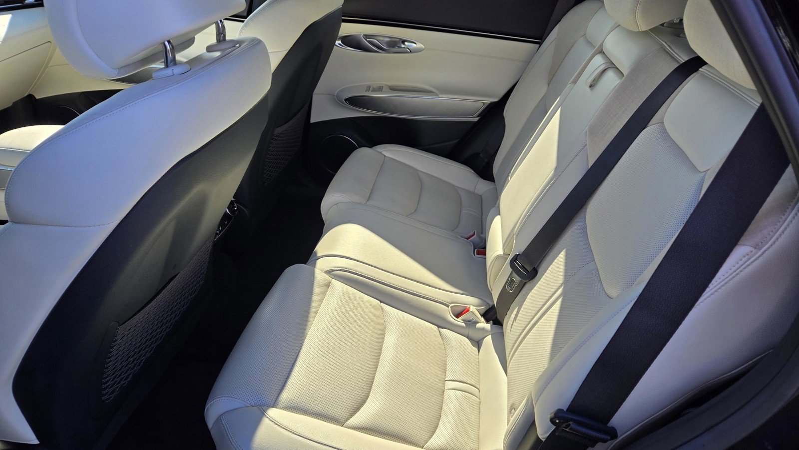 Used 2025 Genesis Electrified GV70 Advanced image 16