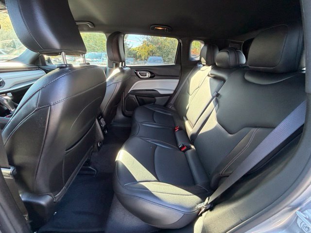 Used 2023 Jeep Compass Limited AWD/4WD image 8