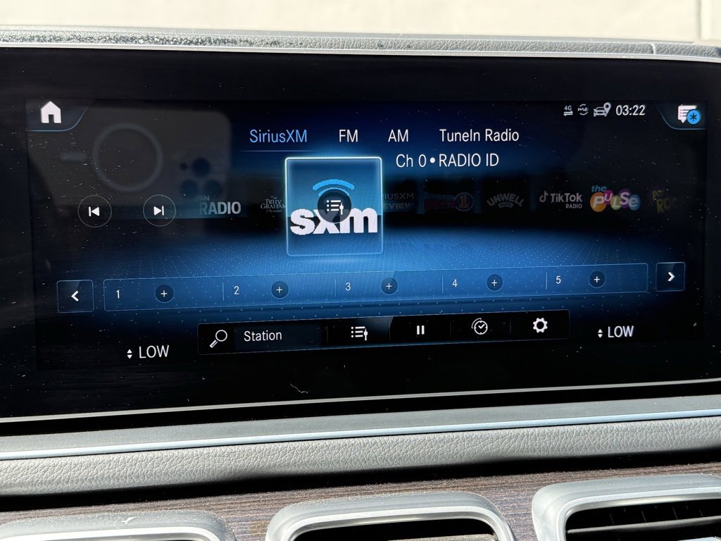 Used 2022 Mercedes-Benz GLS 450 4MATIC image 13