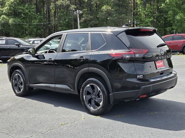 Used 2026 Nissan Rogue SV FWD image 3