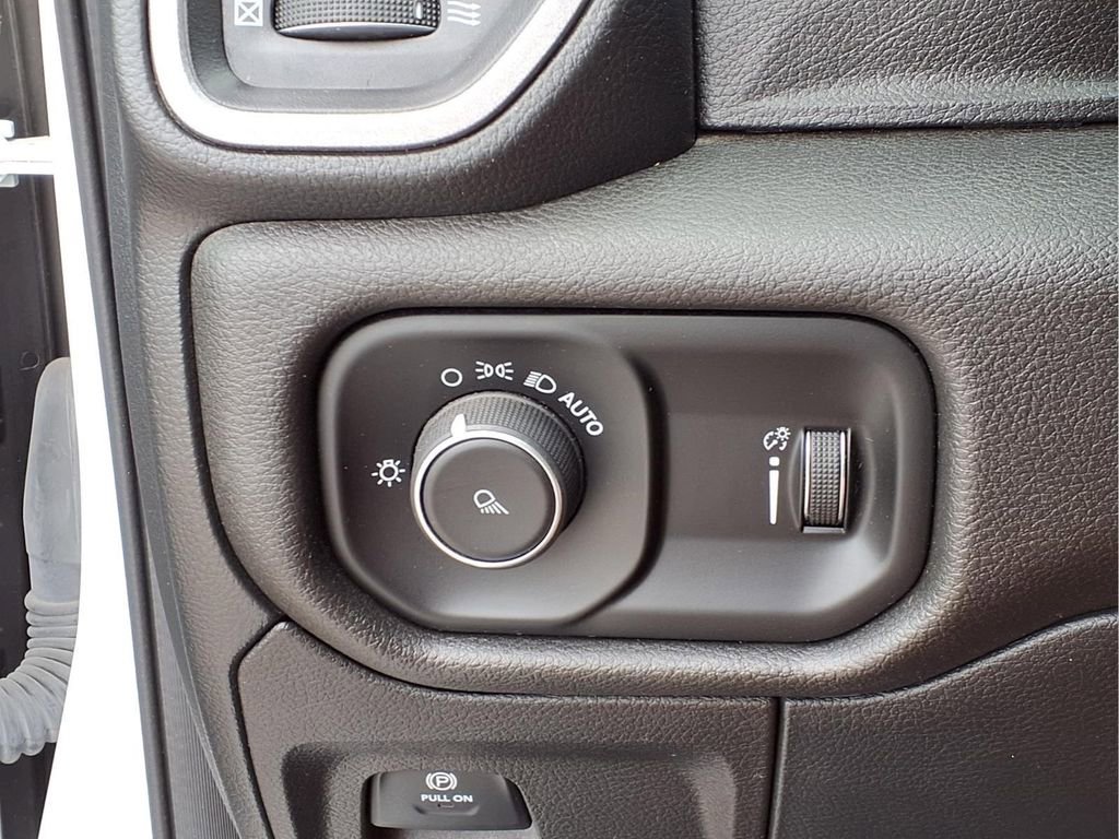 Used 2021 RAM 1500 Tradesman AWD/4WD image 18