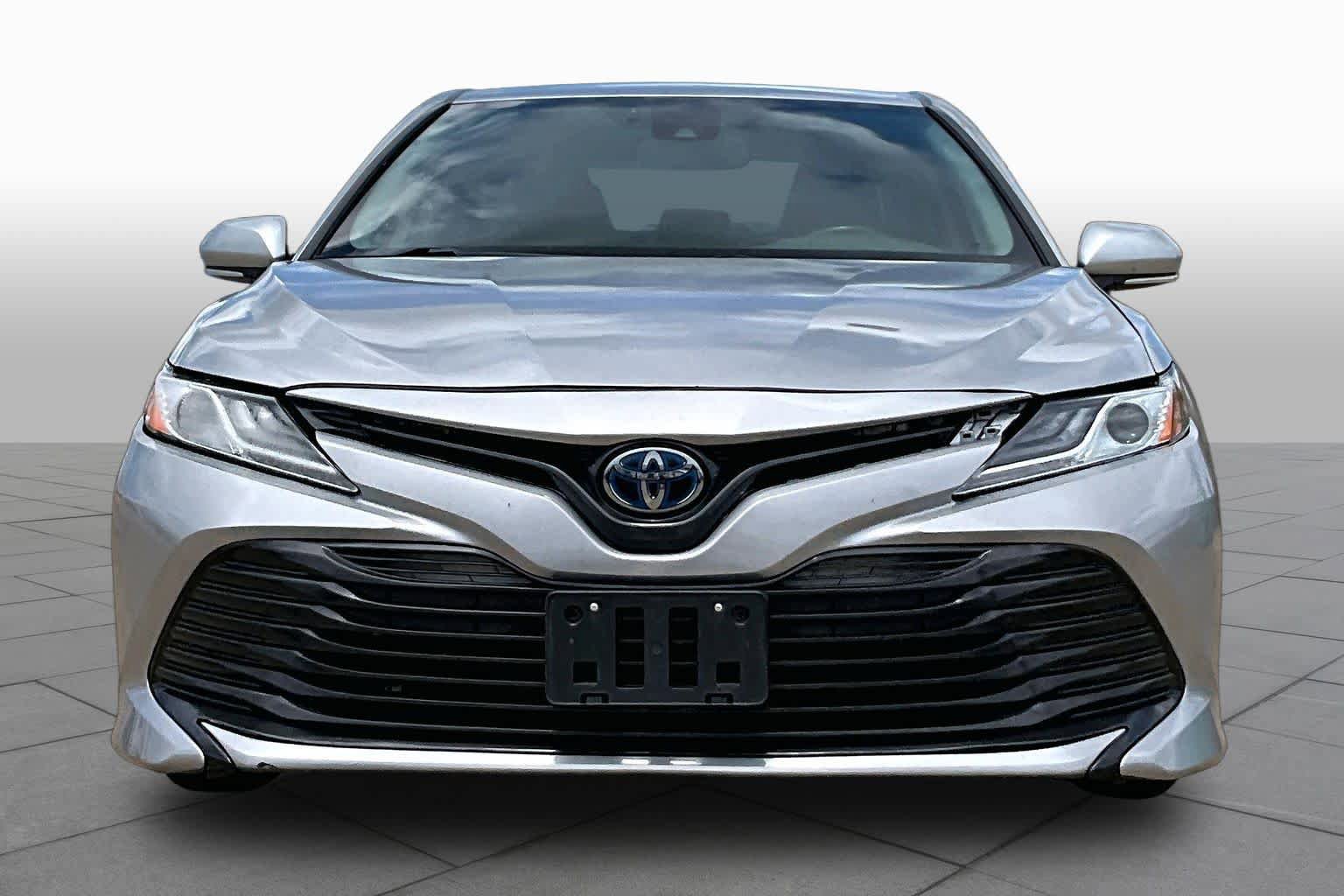 Used 2020 Toyota Camry XLE FWD image 4