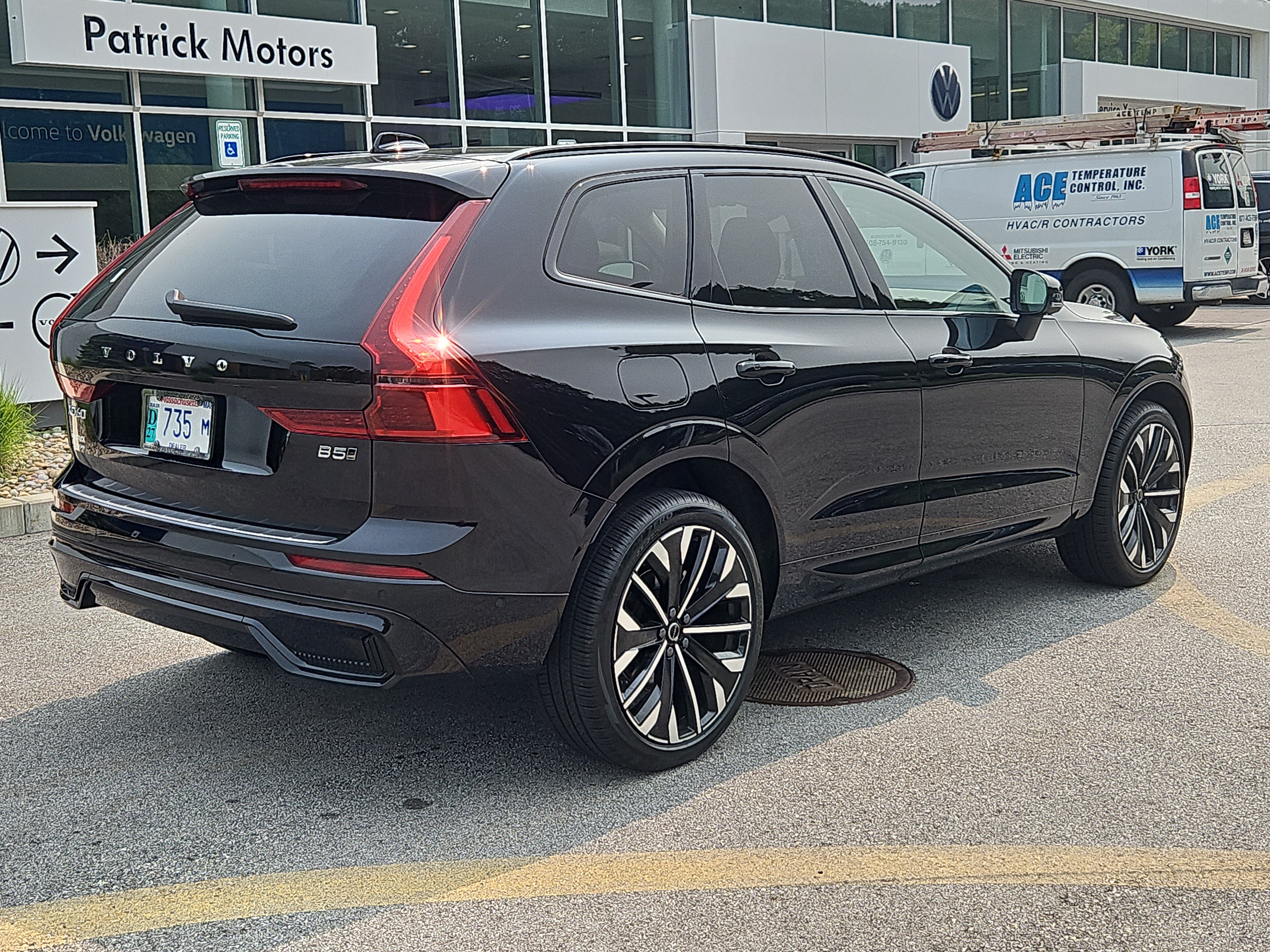 Used 2026 Volvo XC60 B5 Ultra w/ Protection Package Premier AWD/4WD image 9