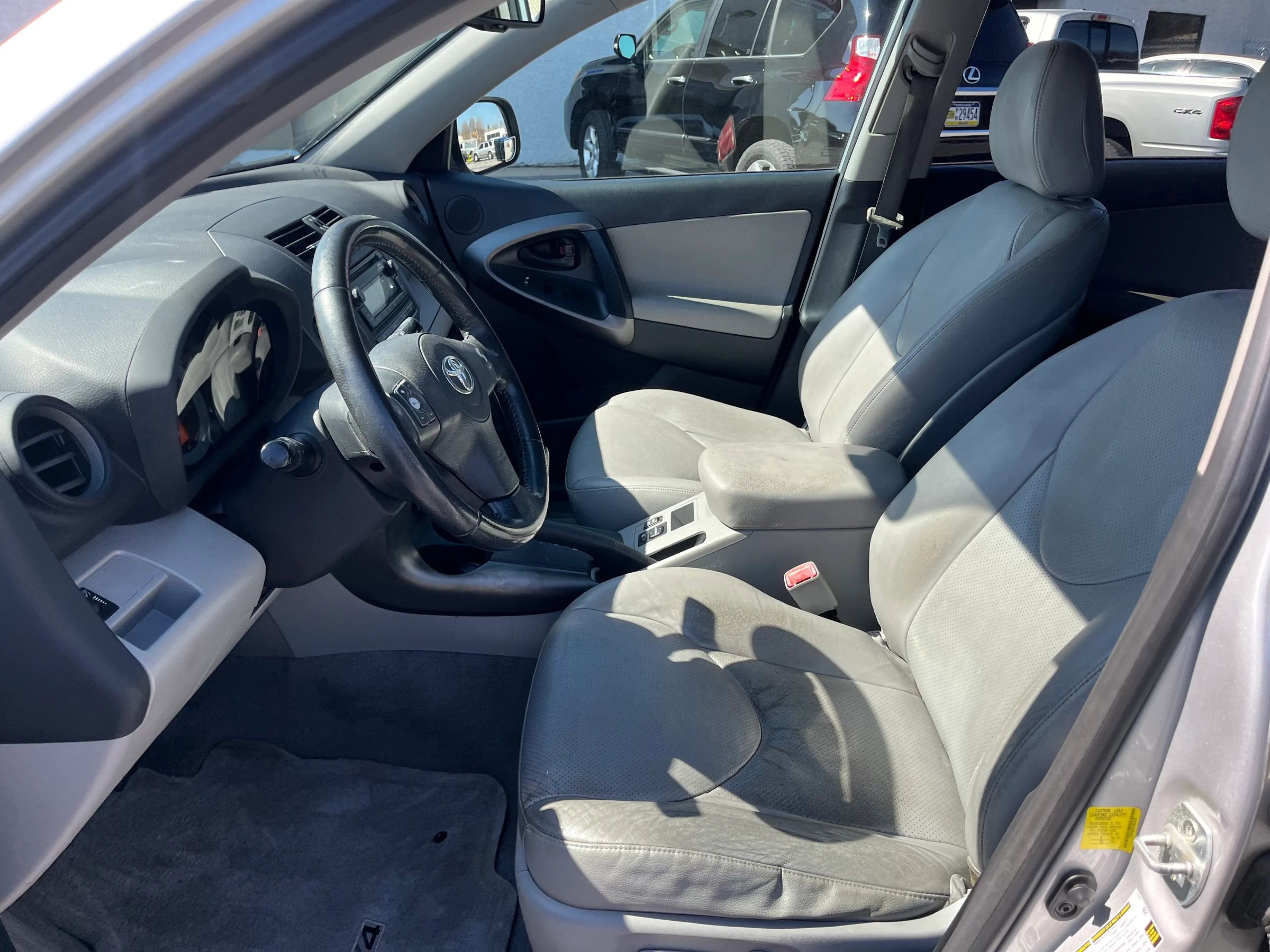 Used 2012 Toyota RAV4 Limited w/ Premium Plus Value Pkg image 9