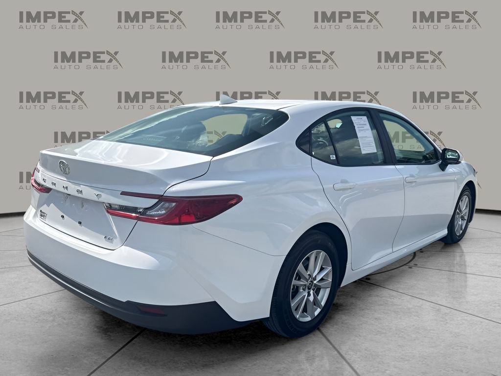 Used 2025 Toyota Camry LE FWD image 5